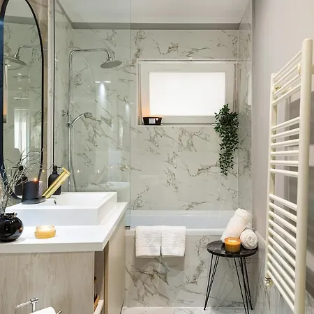 Qult - Dune Apartment Bukarest